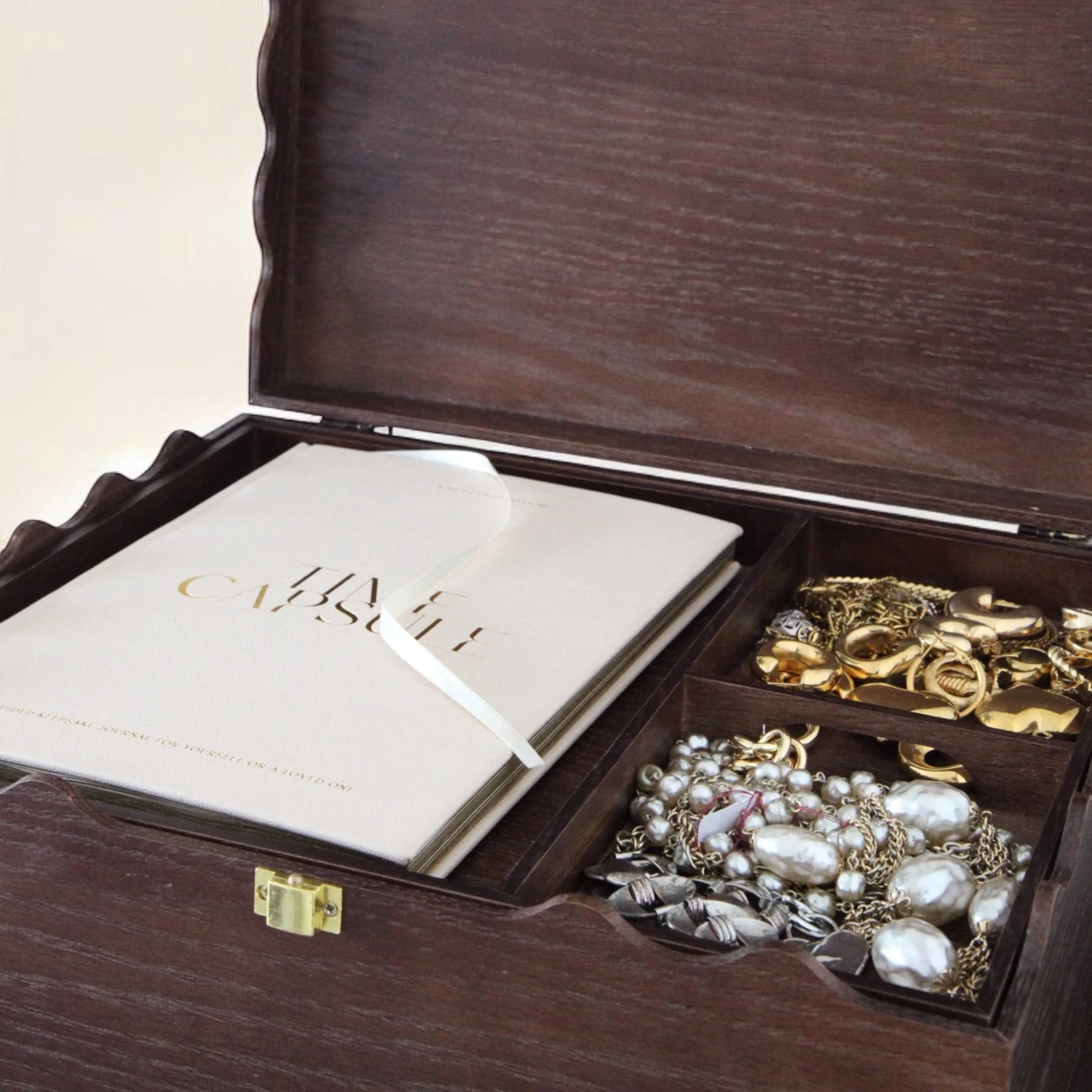 The 2-in-1 Keepsake Case Edition 2 (Earlier Version) - Image 7