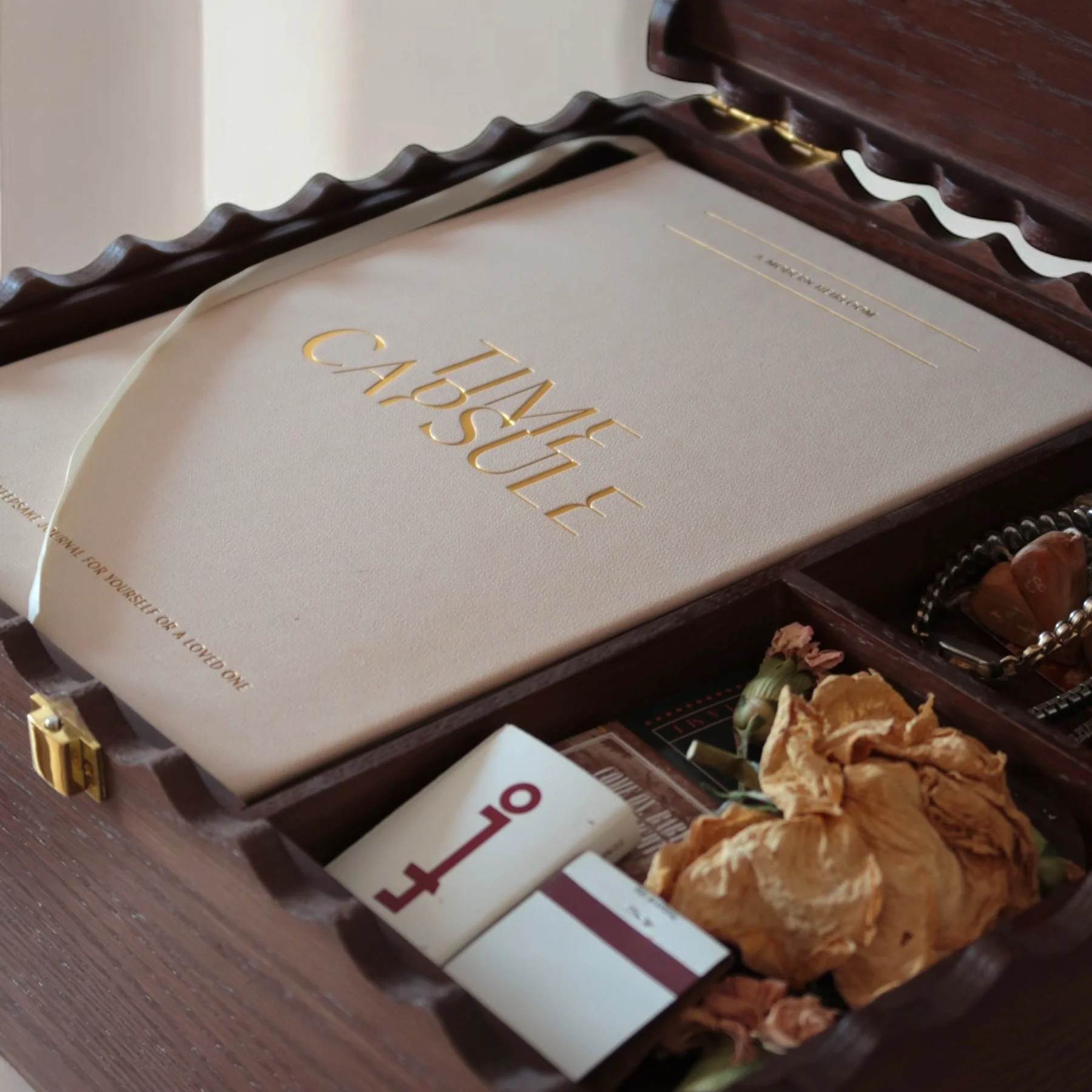 The 2-in-1 Keepsake Case (Earlier Version) - Image 6